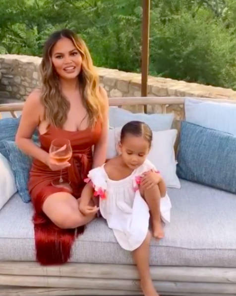 Chrissy teigen red wedding on sale dress